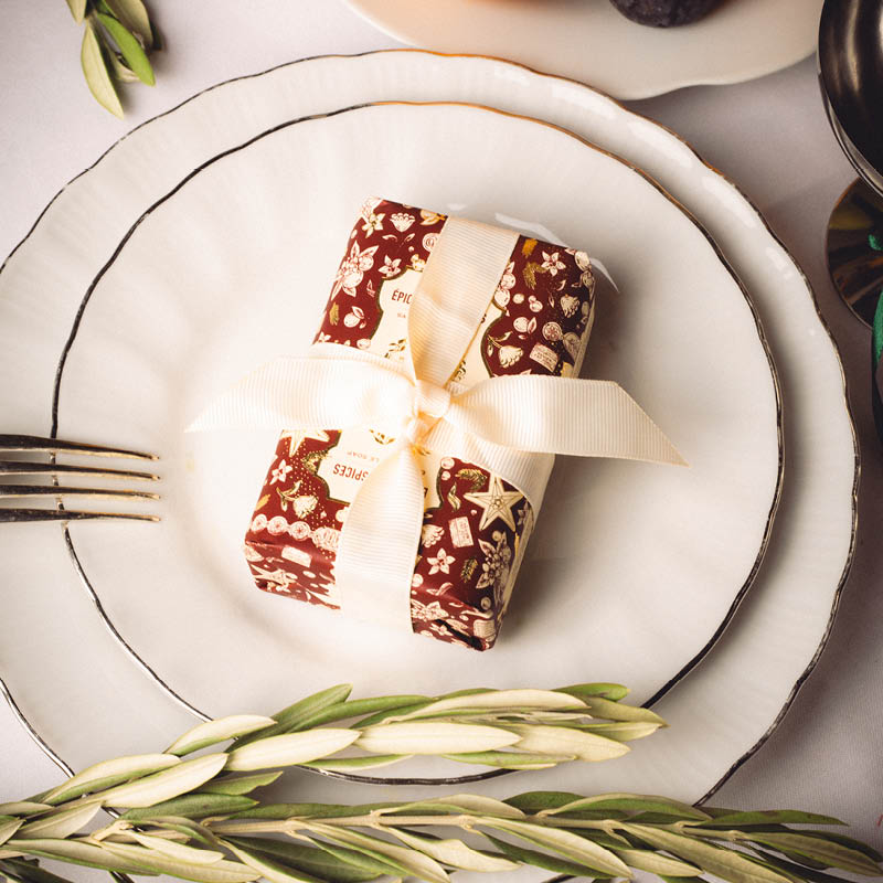Enchanted Spices Soap 7oz – Christmas Limited Edition - Solid cosmetics - Panier des Sens USA